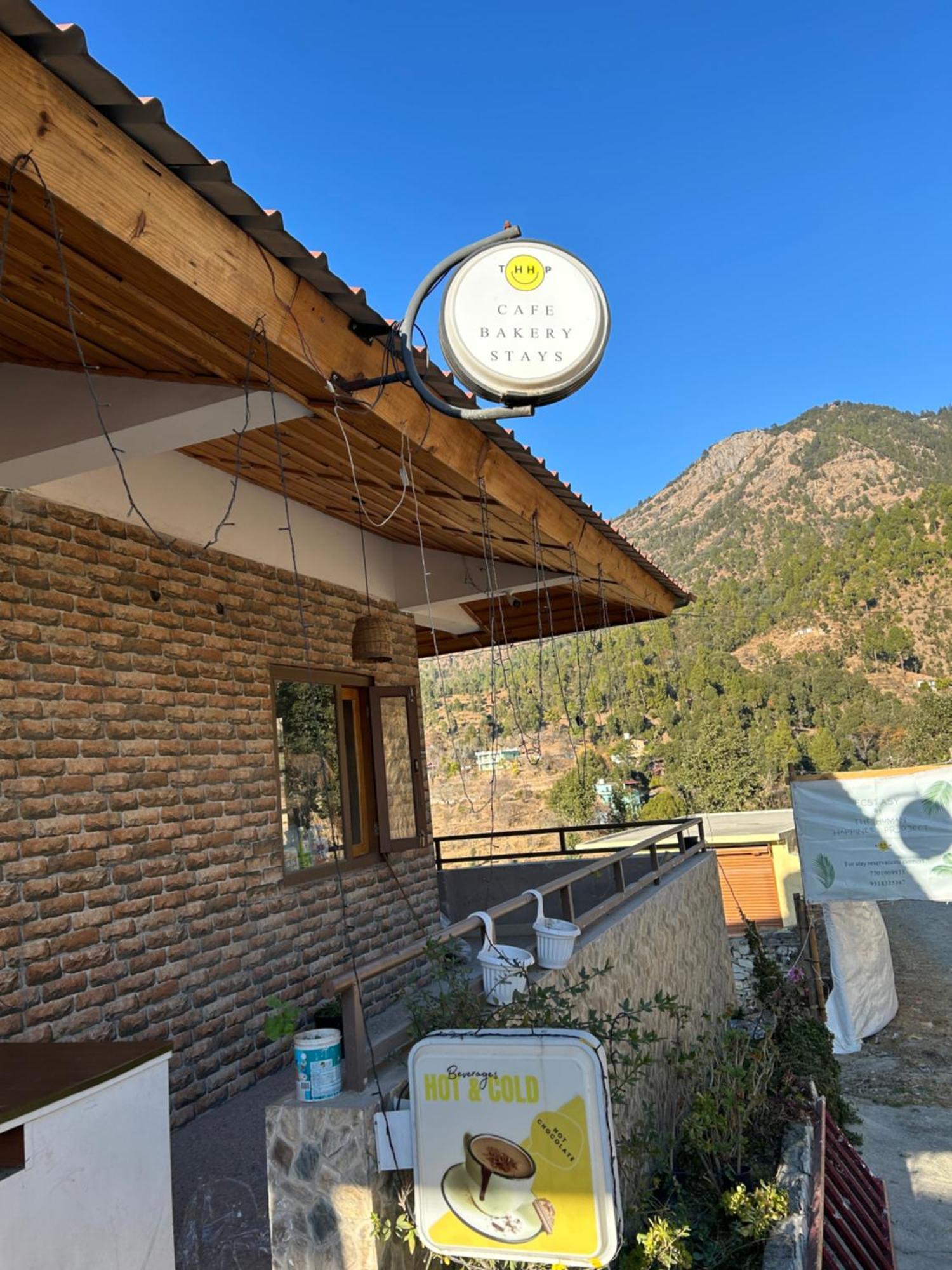 Exstasy Stays - Bathtub Rooms & Cafe - Your Romantic & Cozy Getaway - Thhpsociety - Mukteshwar Exterior photo